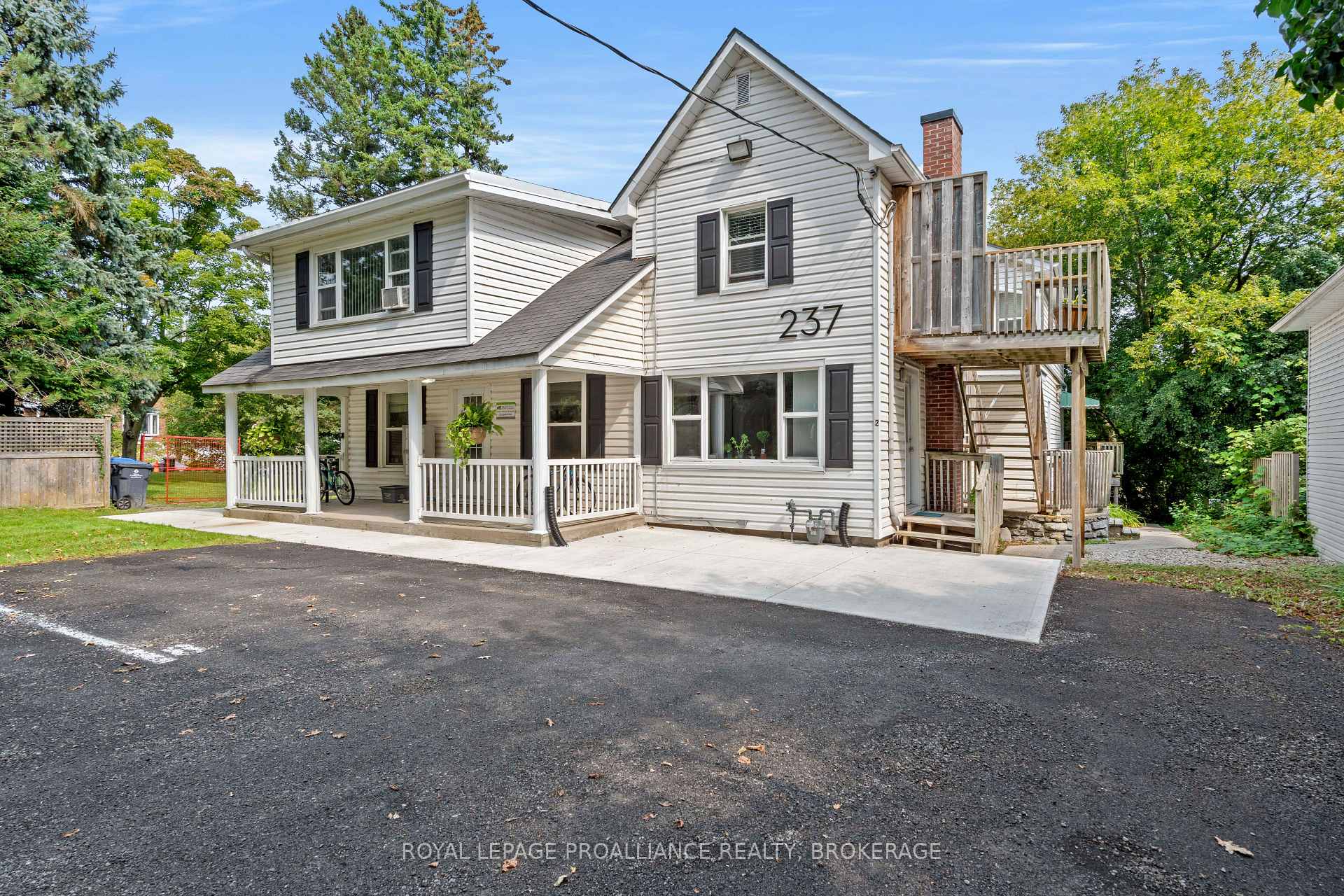Photo 2 of 237 Mowat Avenue, Kingston, Central City West — HOMEH