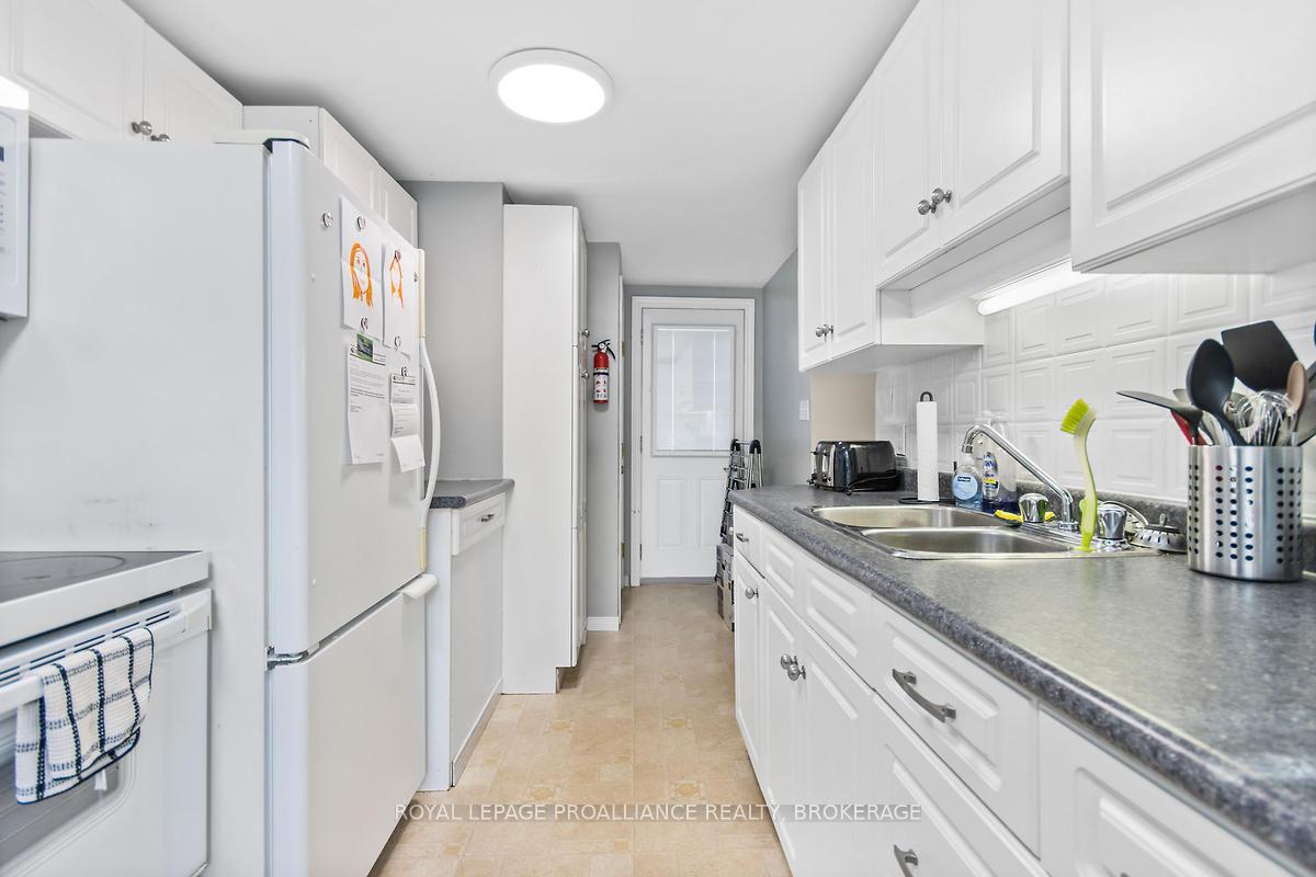 Photo 12 of 237 Mowat Avenue, Kingston, Central City West — HOMEH