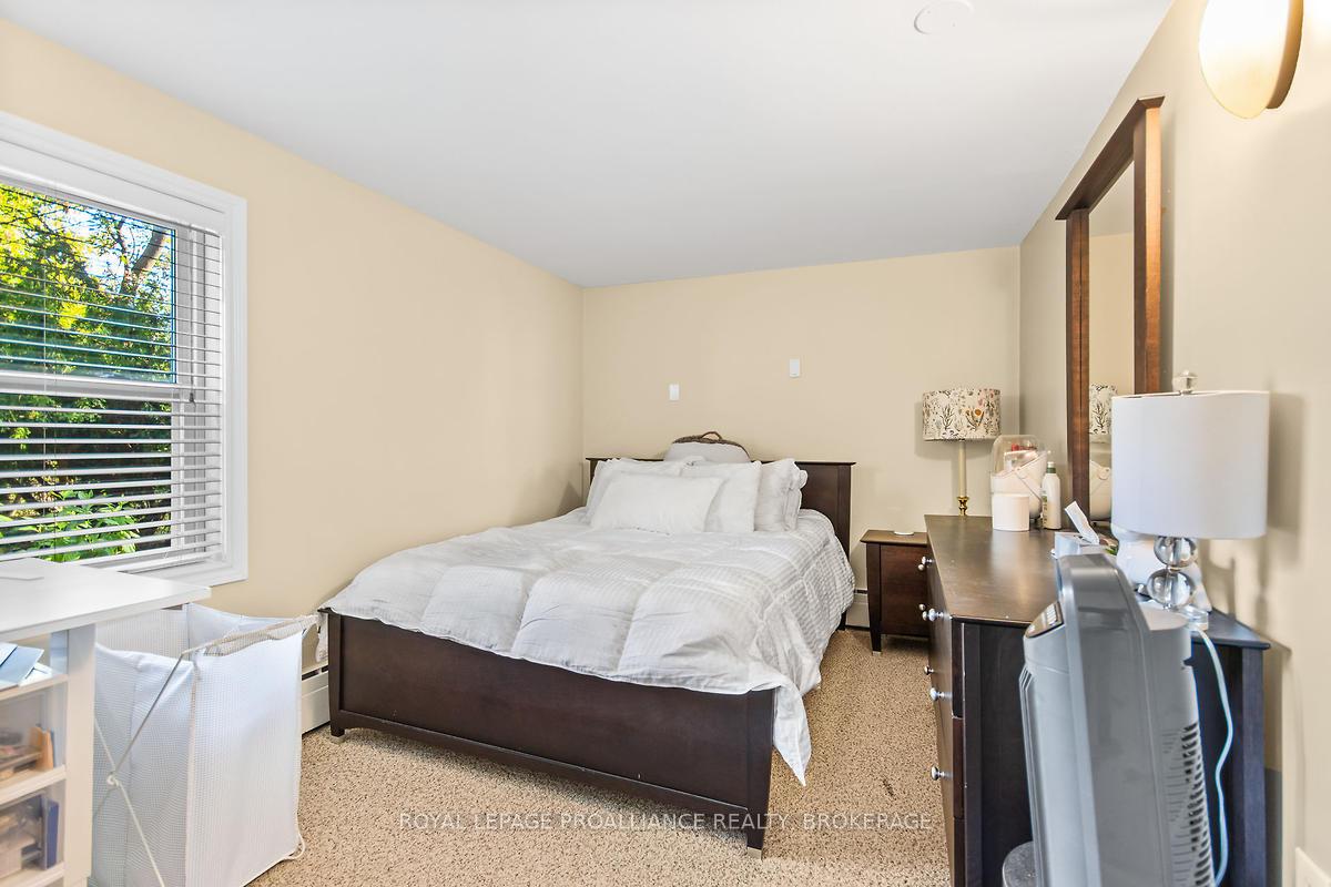 Photo 13 of 237 Mowat Avenue, Kingston, Central City West — HOMEH