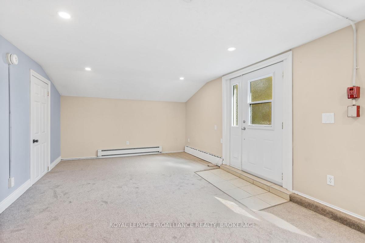 Photo 31 of 237 Mowat Avenue, Kingston, Central City West — HOMEH