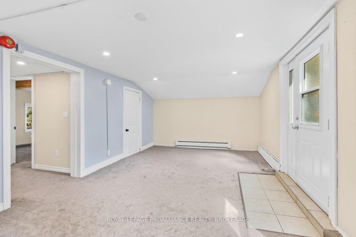 Photo 32 of 237 Mowat Avenue, Kingston, Central City West — HOMEH