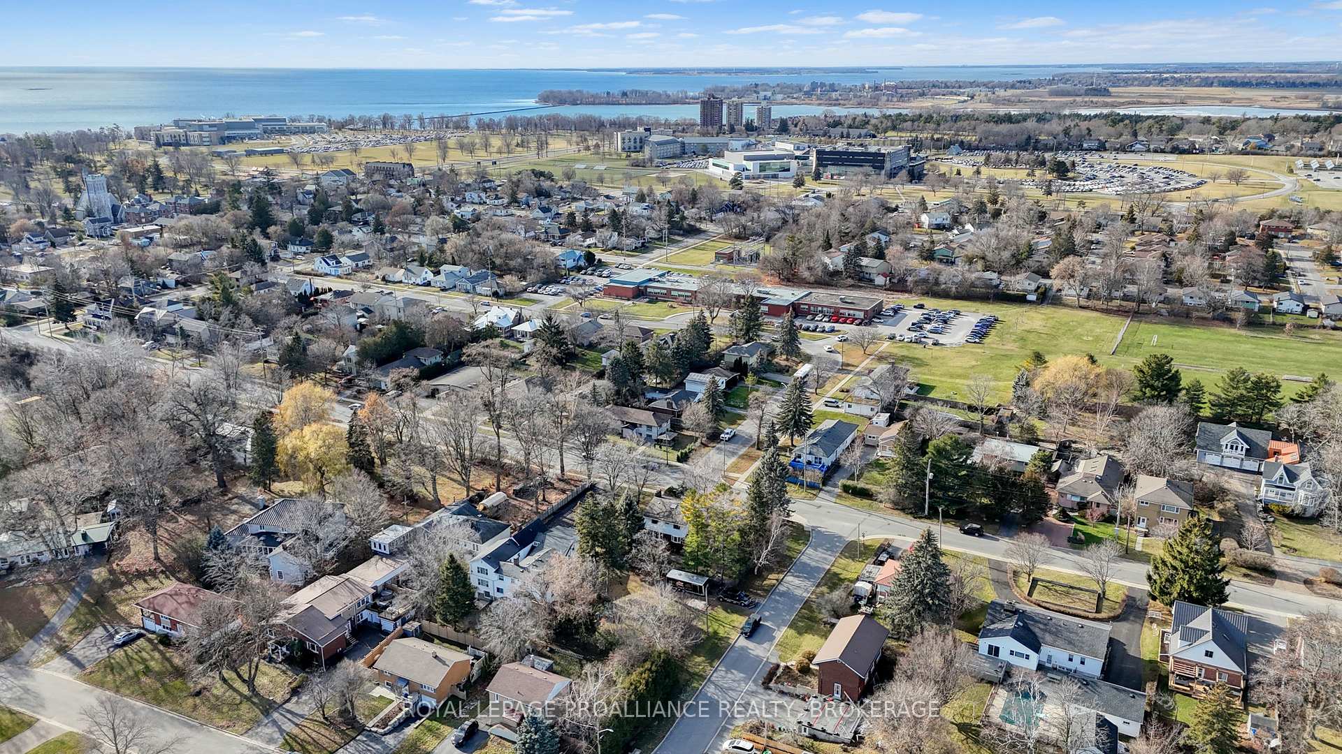Photo 44 of 237 Mowat Avenue, Kingston, Central City West — HOMEH