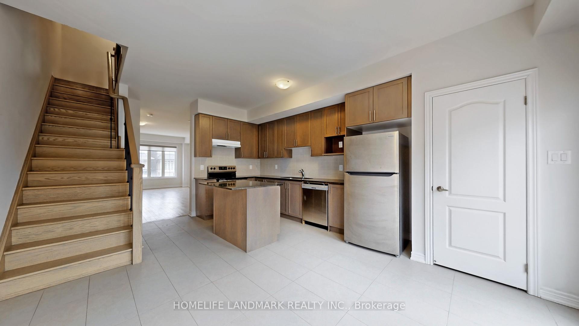 Photo 5 of 565 White's Hill Avenue, Markham, Cornell — HOMEH