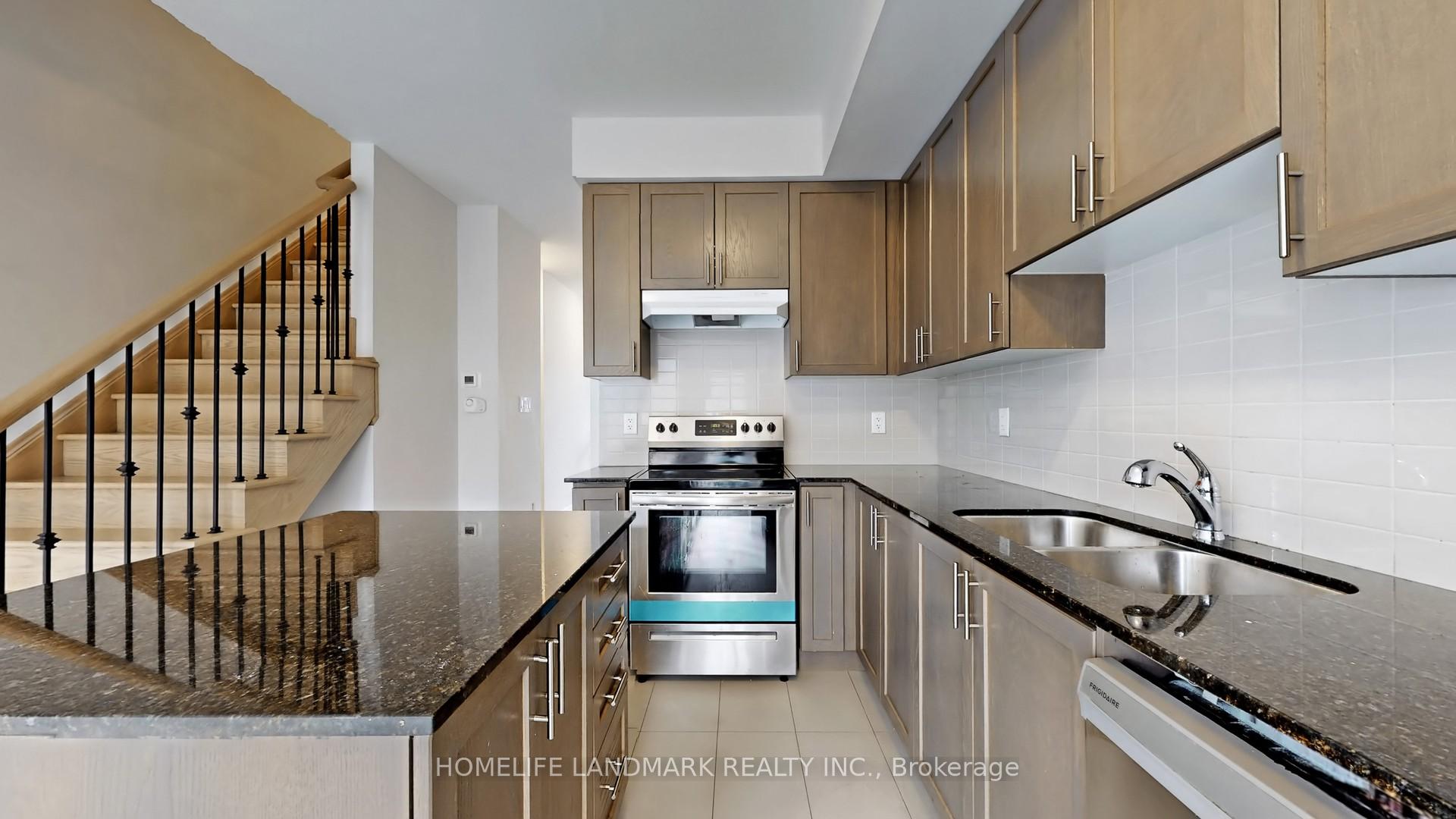 Photo 9 of 565 White's Hill Avenue, Markham, Cornell — HOMEH