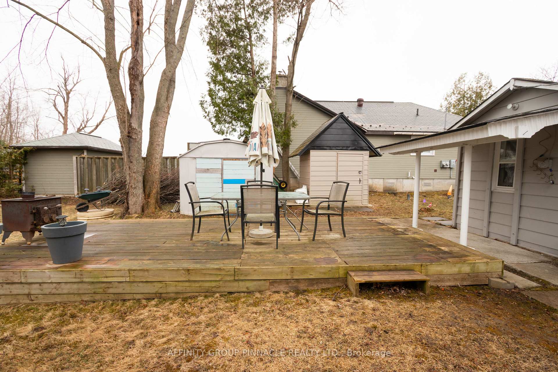Photo 3 of 31 Birchcliff Avenue, Kawartha Lakes, Verulam — HOMEH