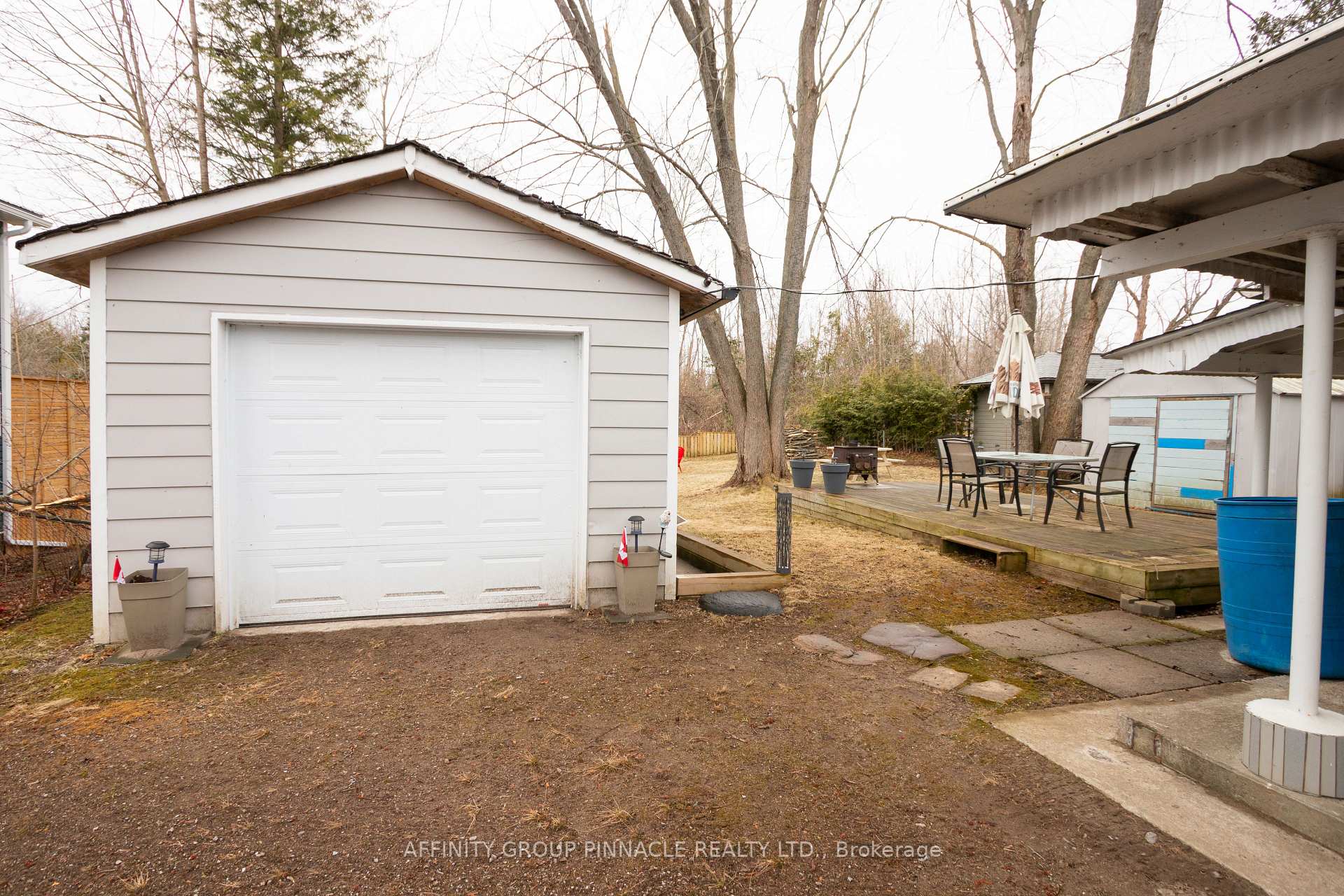 Photo 6 of 31 Birchcliff Avenue, Kawartha Lakes, Verulam — HOMEH
