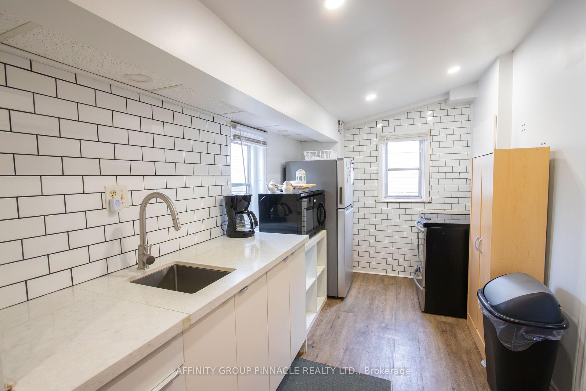 Photo 16 of 31 Birchcliff Avenue, Kawartha Lakes, Verulam — HOMEH