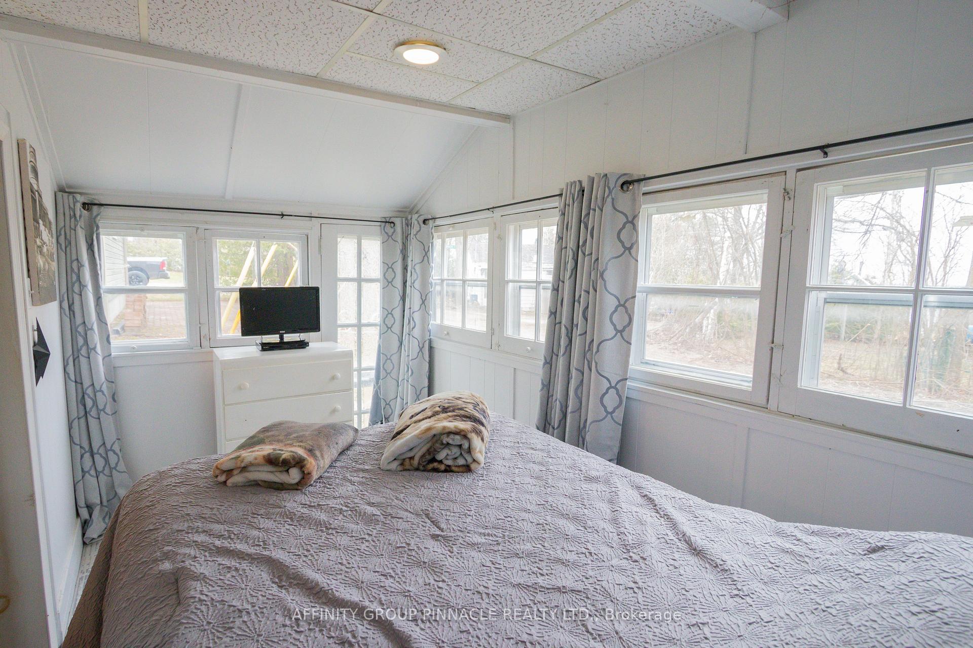 Photo 19 of 31 Birchcliff Avenue, Kawartha Lakes, Verulam — HOMEH