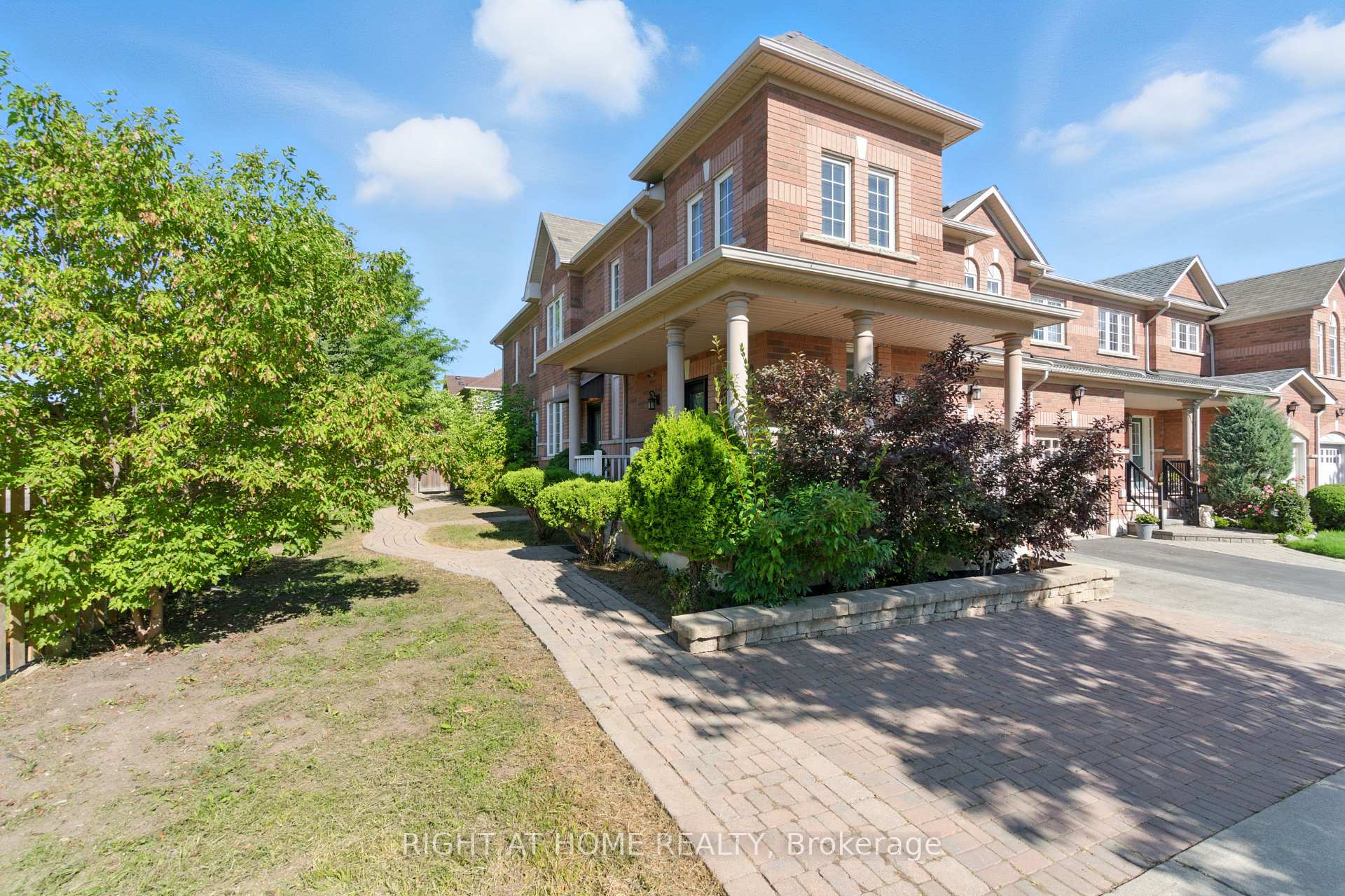 Photo 1 of 1233 Lamont Crescent, Milton, Clarke — HOMEH