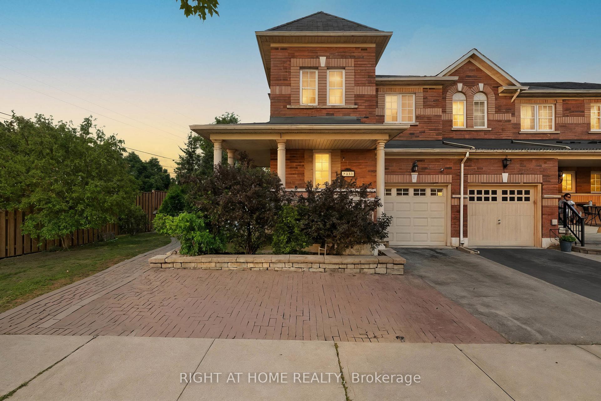 Photo 4 of 1233 Lamont Crescent, Milton, Clarke — HOMEH