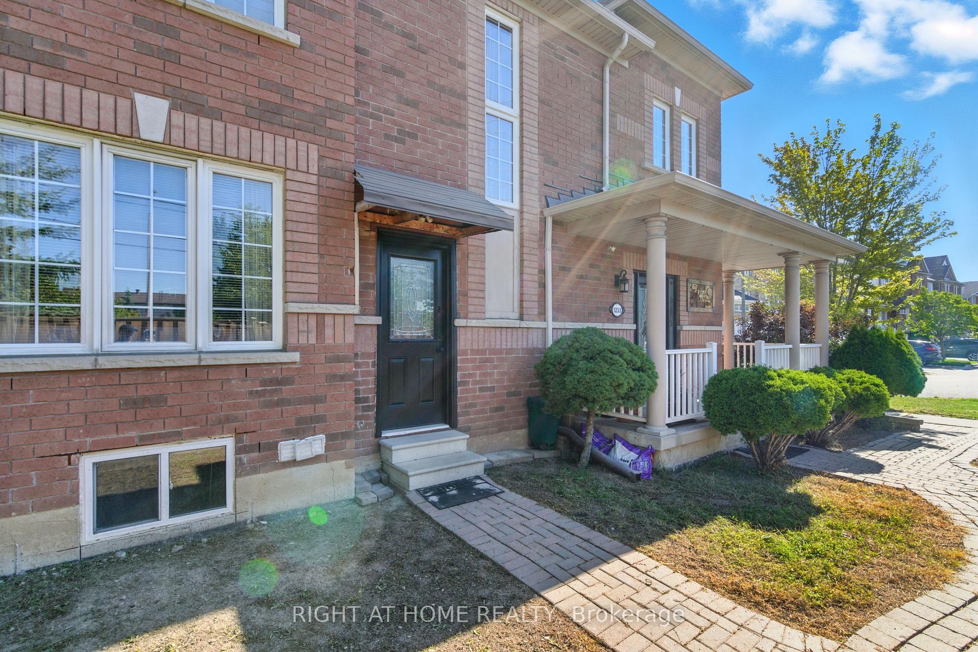 Photo 7 of 1233 Lamont Crescent, Milton, Clarke — HOMEH