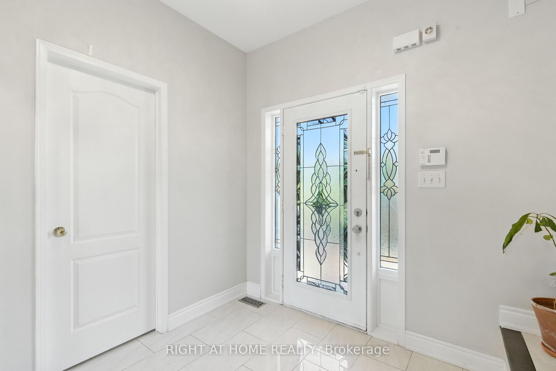 Photo 8 of 1233 Lamont Crescent, Milton, Clarke — HOMEH
