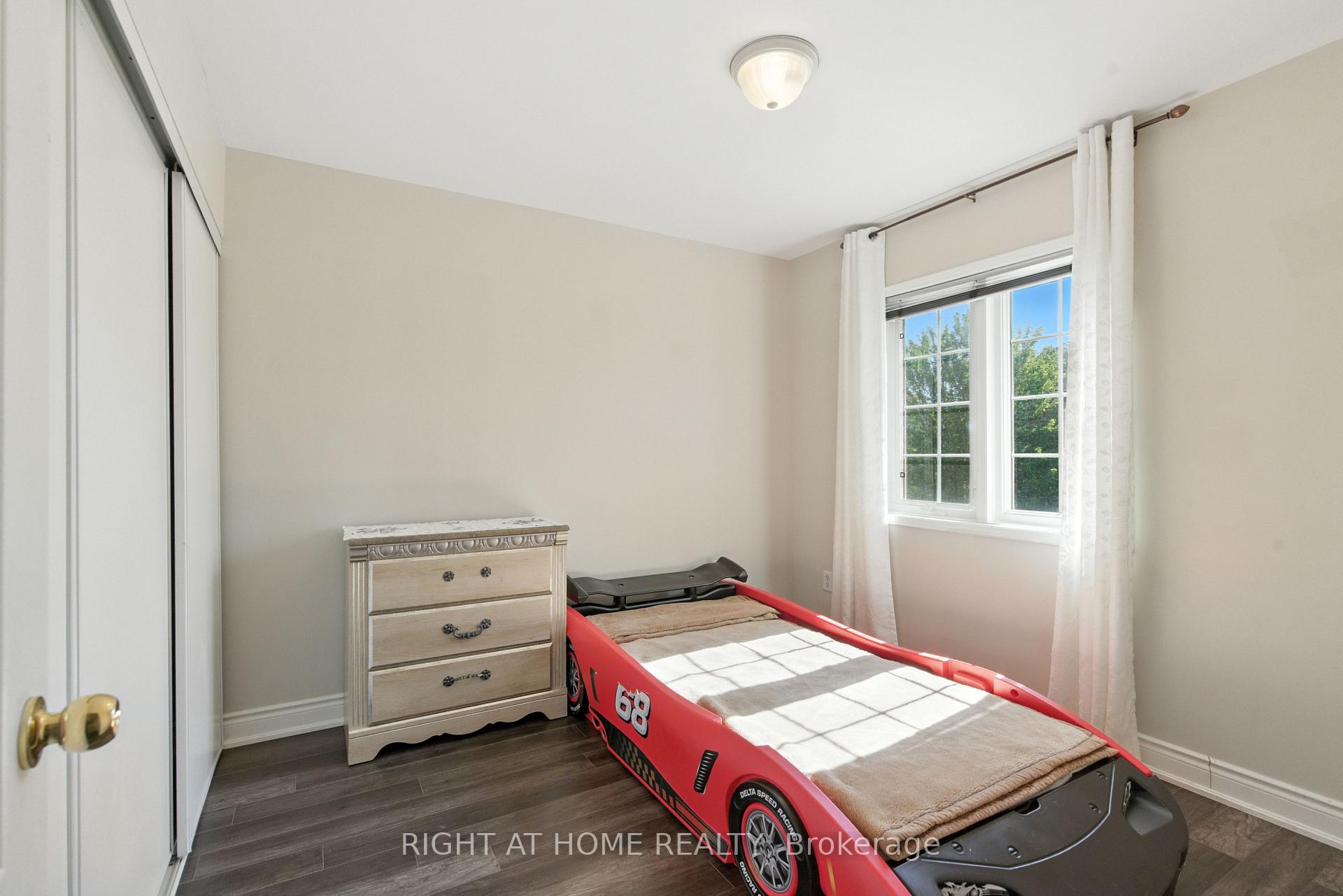 Photo 33 of 1233 Lamont Crescent, Milton, Clarke — HOMEH