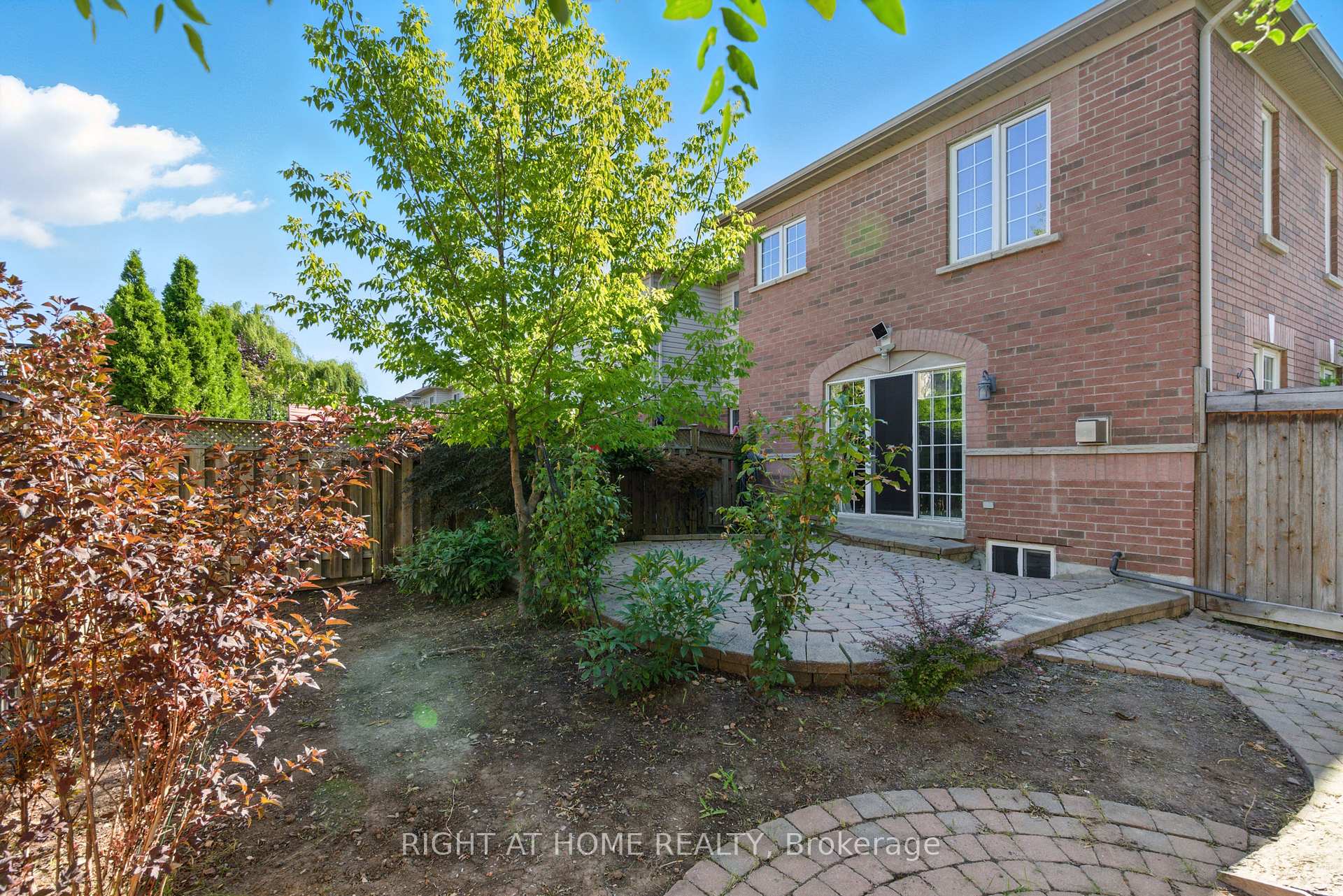 Photo 43 of 1233 Lamont Crescent, Milton, Clarke — HOMEH
