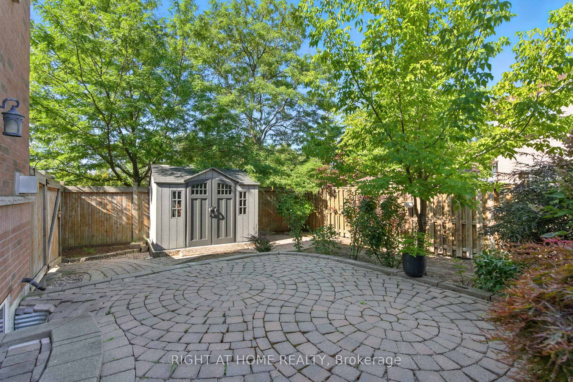 Photo 44 of 1233 Lamont Crescent, Milton, Clarke — HOMEH