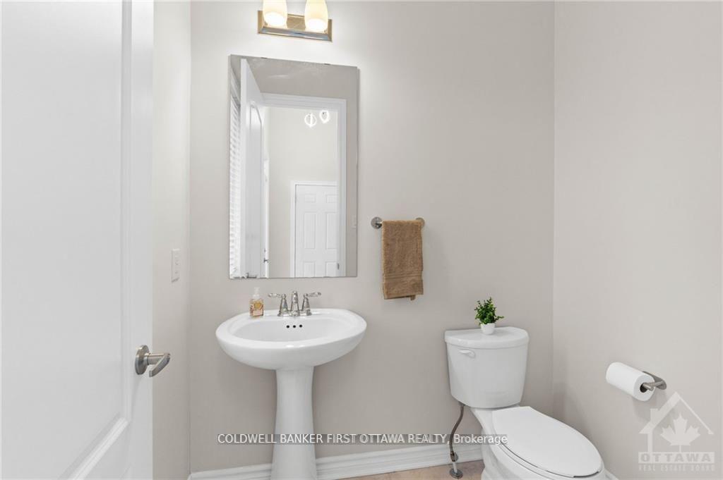 Photo 5 of 321 Meadowbreeze Drive, Ottawa, Kanata - Emerald Meadows/Trailwest — HOMEH