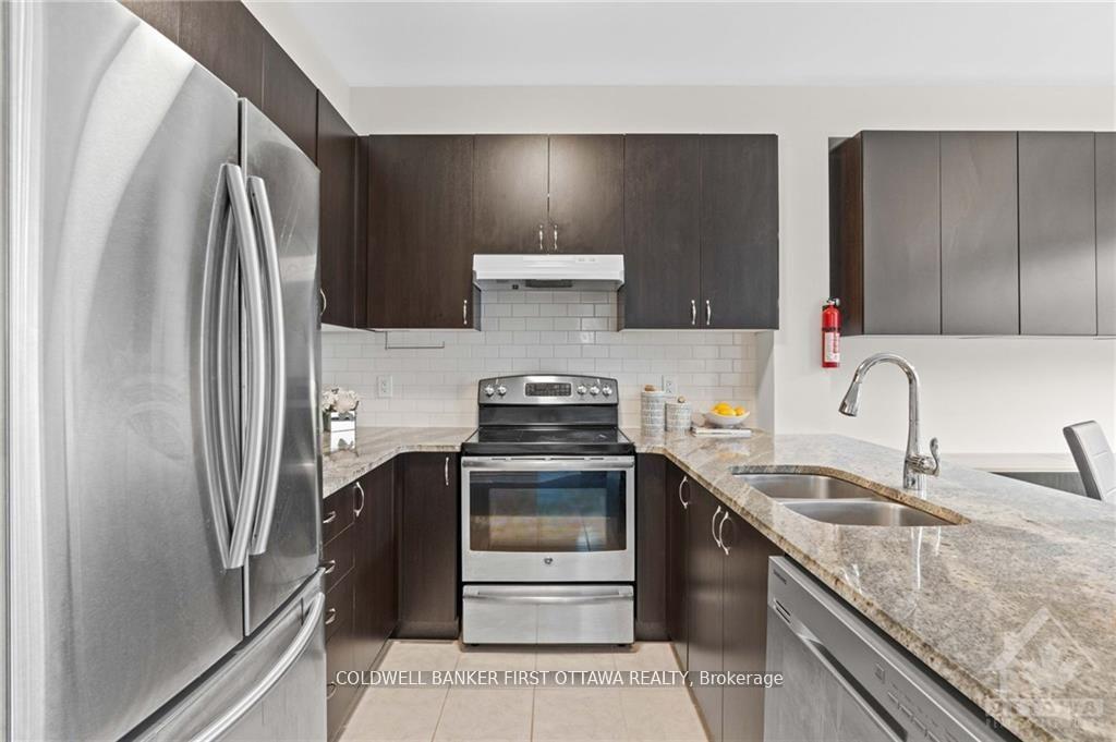 Photo 9 of 321 Meadowbreeze Drive, Ottawa, Kanata - Emerald Meadows/Trailwest — HOMEH