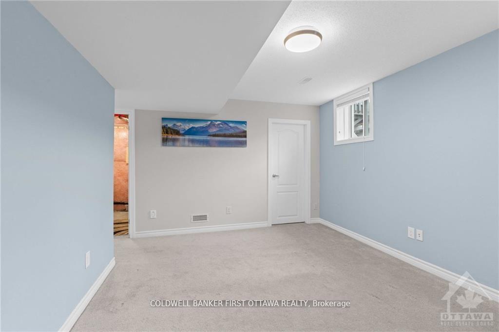 Photo 25 of 321 Meadowbreeze Drive, Ottawa, Kanata - Emerald Meadows/Trailwest — HOMEH