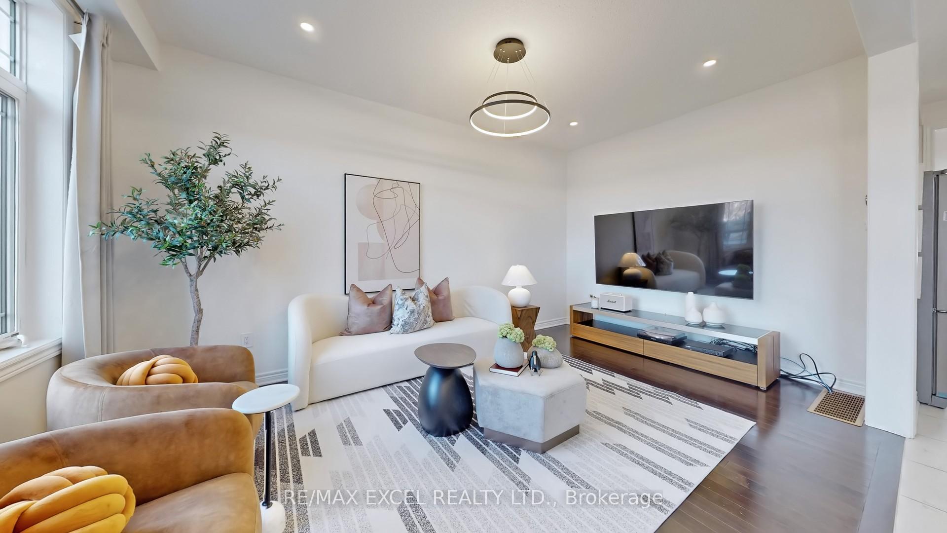 Photo 6 of 11 Unity Gardens Drive, Markham, Village Green-South Unionville — HOMEH