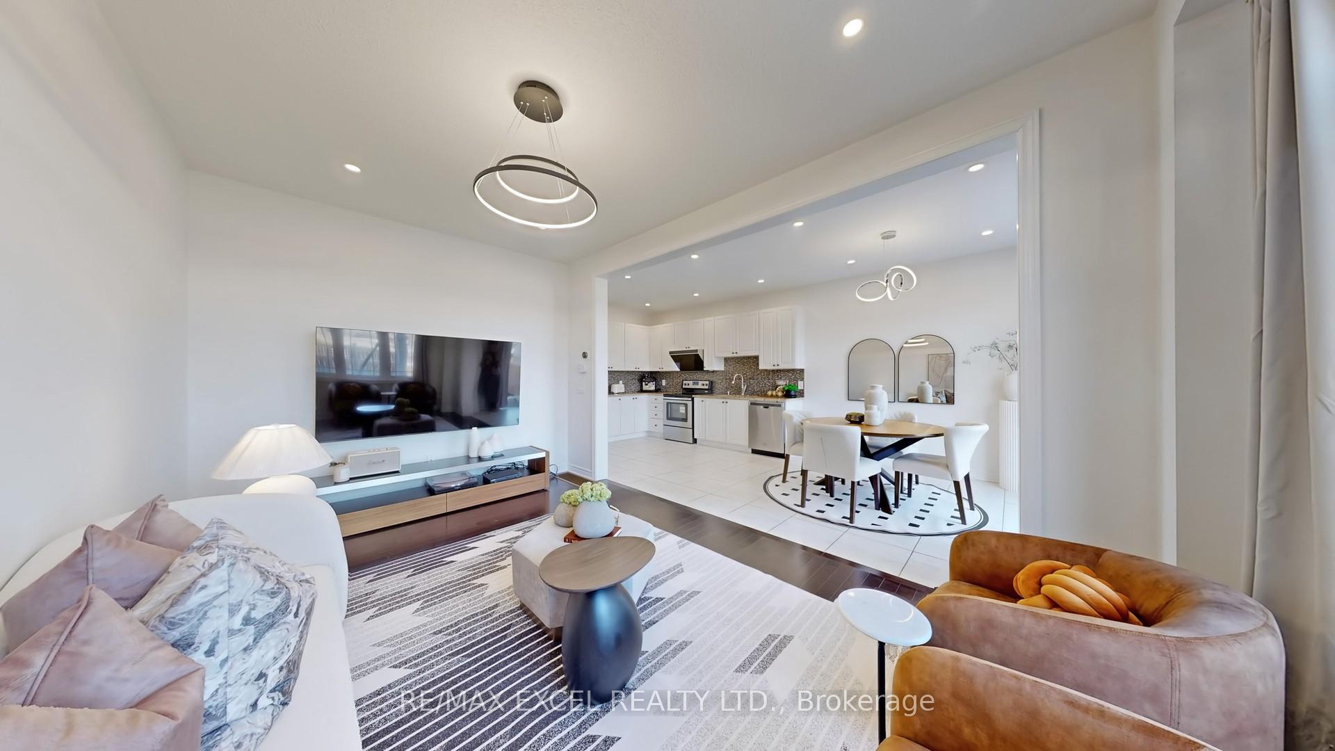 Photo 9 of 11 Unity Gardens Drive, Markham, Village Green-South Unionville — HOMEH