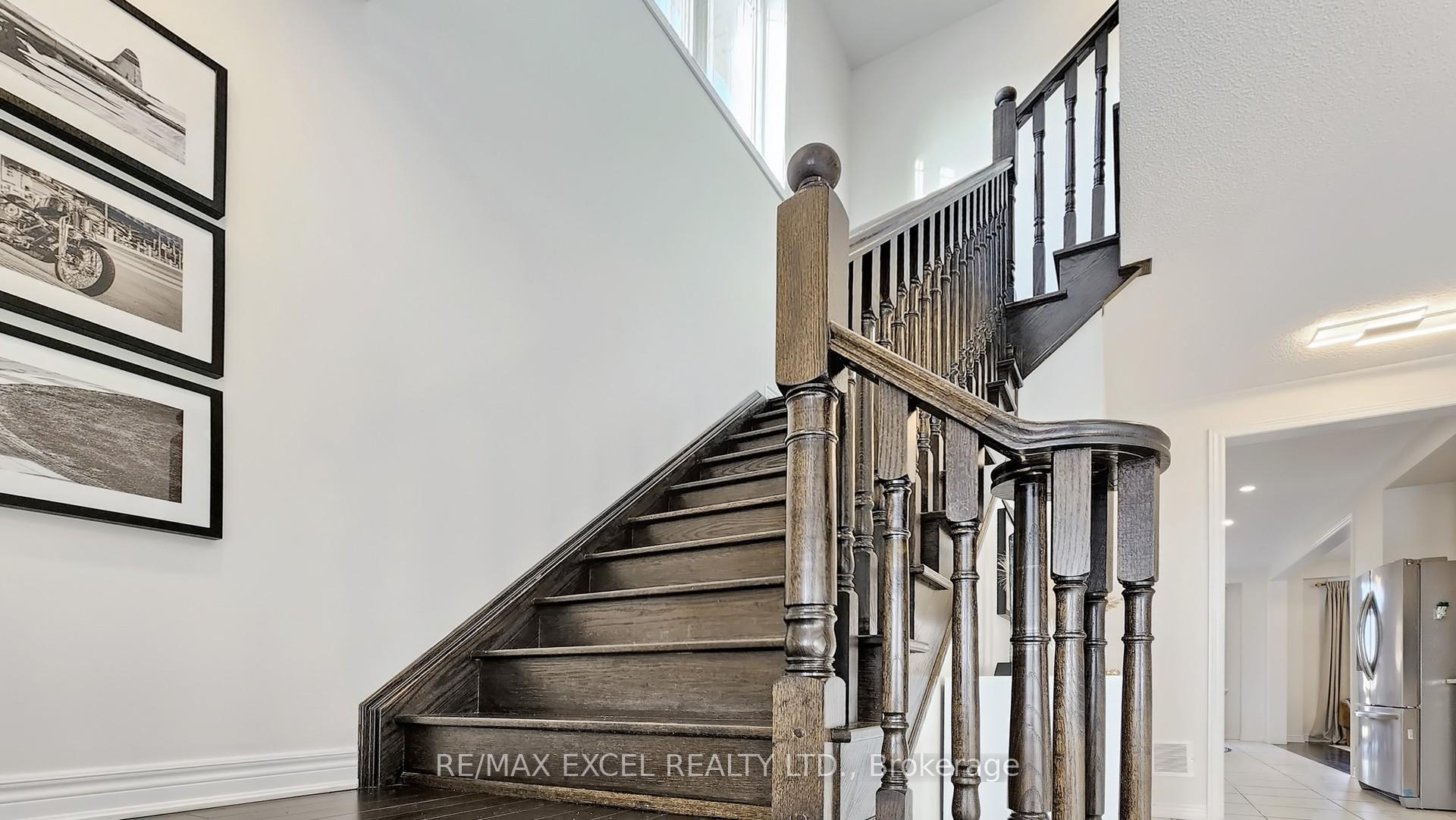 Photo 25 of 11 Unity Gardens Drive, Markham, Village Green-South Unionville — HOMEH
