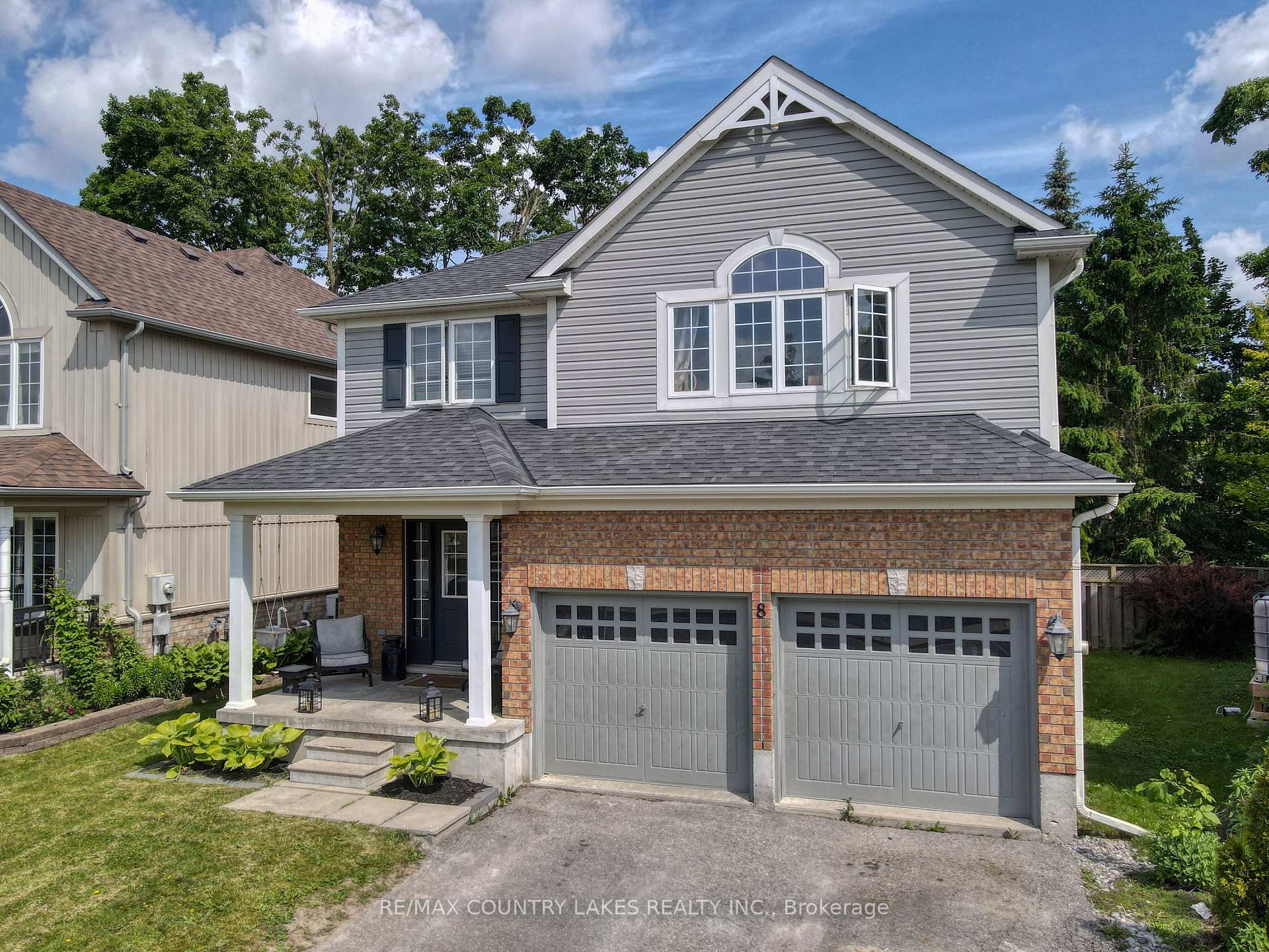 Photo 1 of 8 Fallingbrook Crescent, Kawartha Lakes, Lindsay — HOMEH