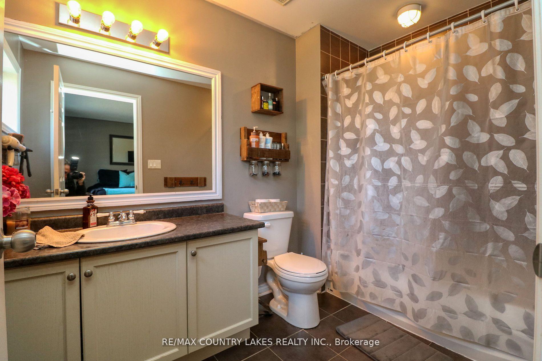 Photo 14 of 8 Fallingbrook Crescent, Kawartha Lakes, Lindsay — HOMEH