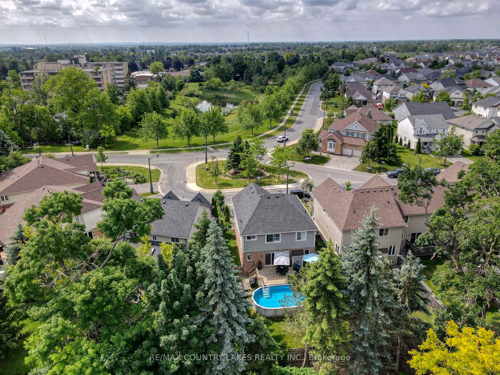Photo 23 of 8 Fallingbrook Crescent, Kawartha Lakes, Lindsay — HOMEH