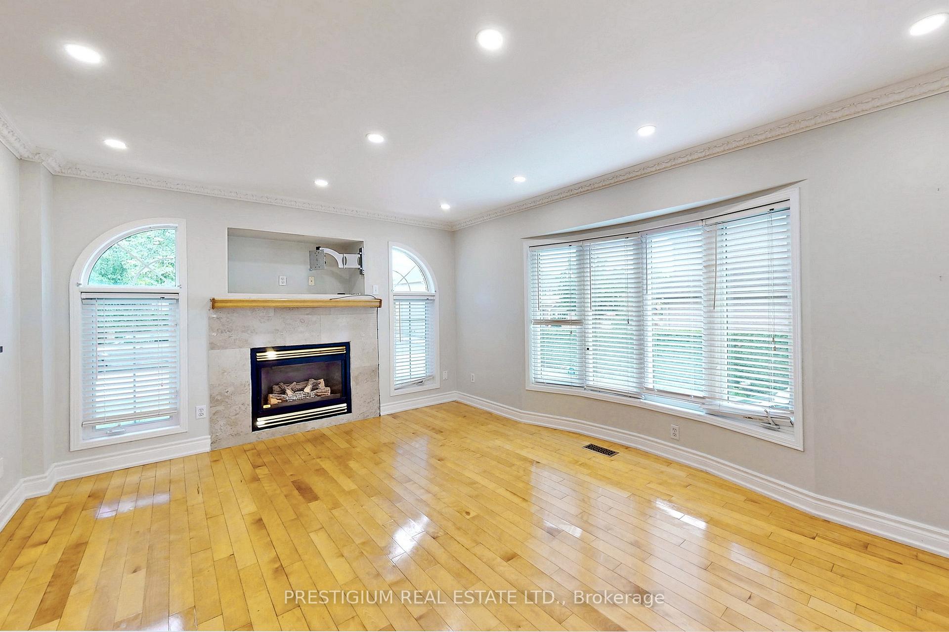 Photo 6 of 31 Meadowgrass Crescent, Markham, Legacy — HOMEH