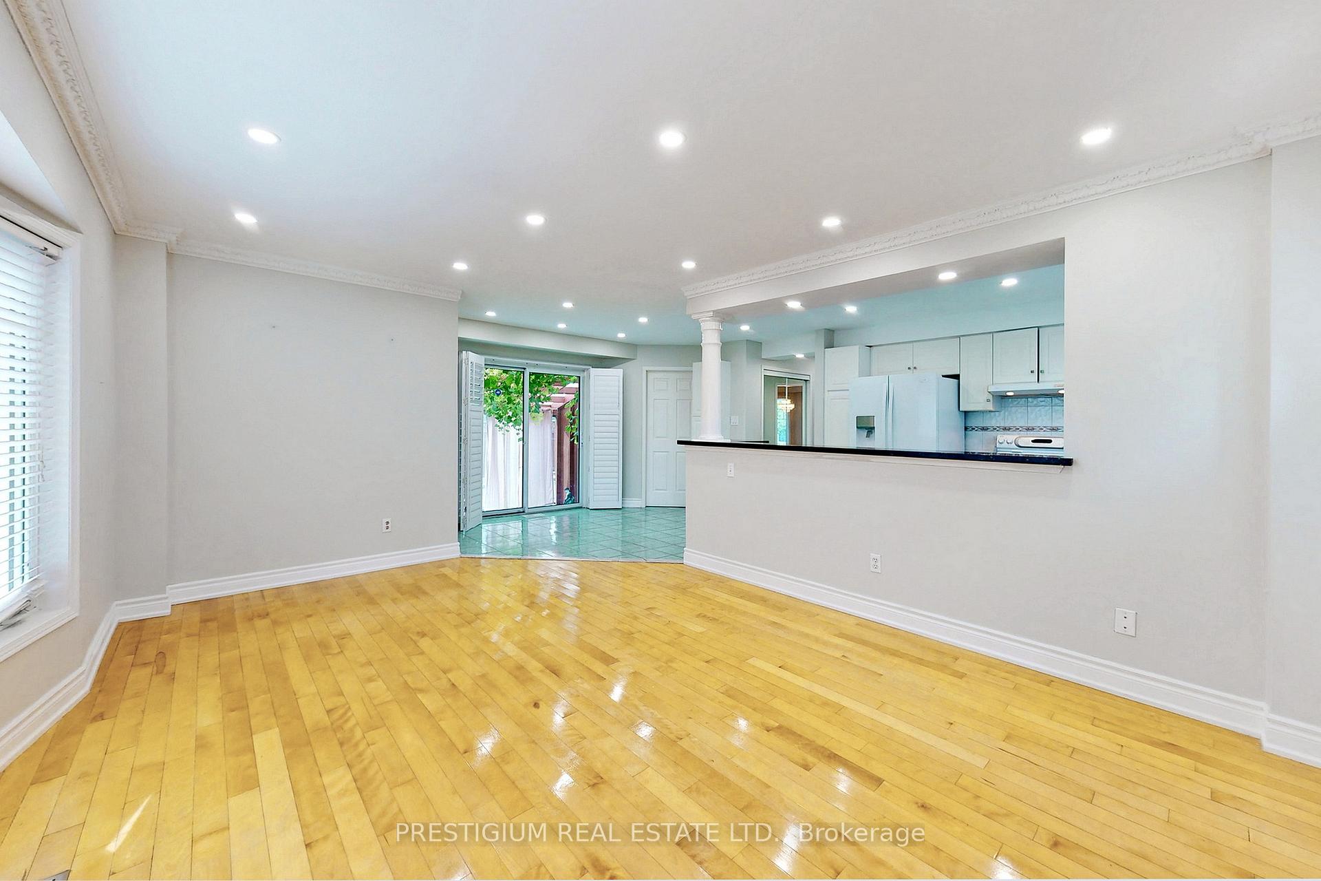 Photo 9 of 31 Meadowgrass Crescent, Markham, Legacy — HOMEH