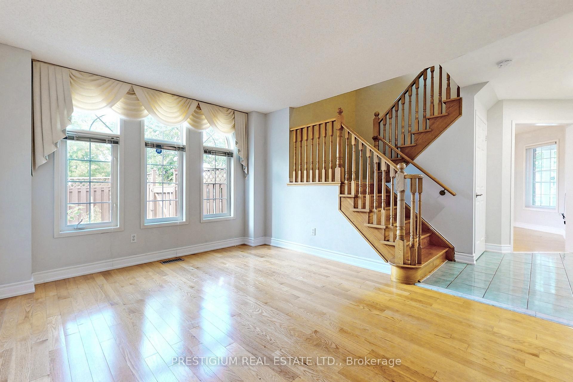 Photo 14 of 31 Meadowgrass Crescent, Markham, Legacy — HOMEH