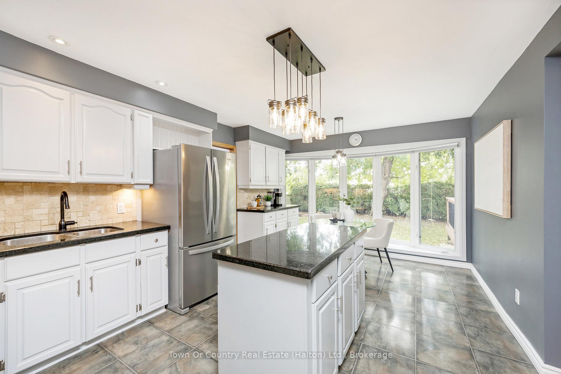 Photo 18 of 472 White Drive, Milton, Timberlea — HOMEH