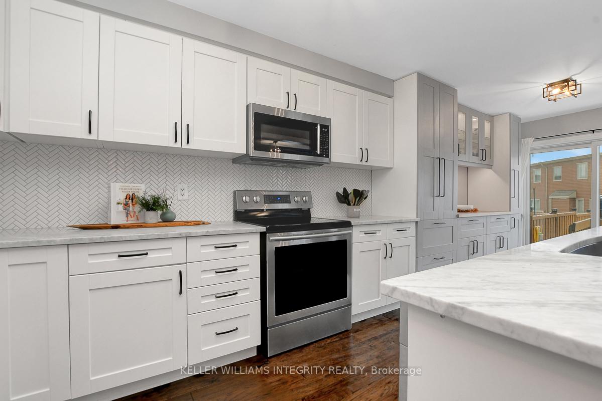 Photo 10 of 546 Roundleaf Way, Ottawa, Kanata - Emerald Meadows/Trailwest — HOMEH