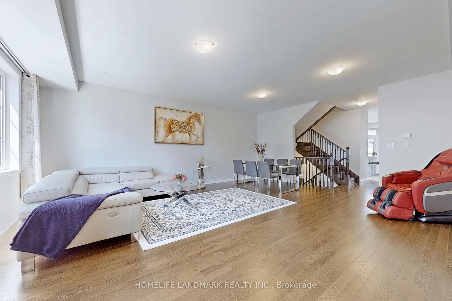 Photo 13 of 3 Betty Ellen Lane, Markham, Cornell — HOMEH