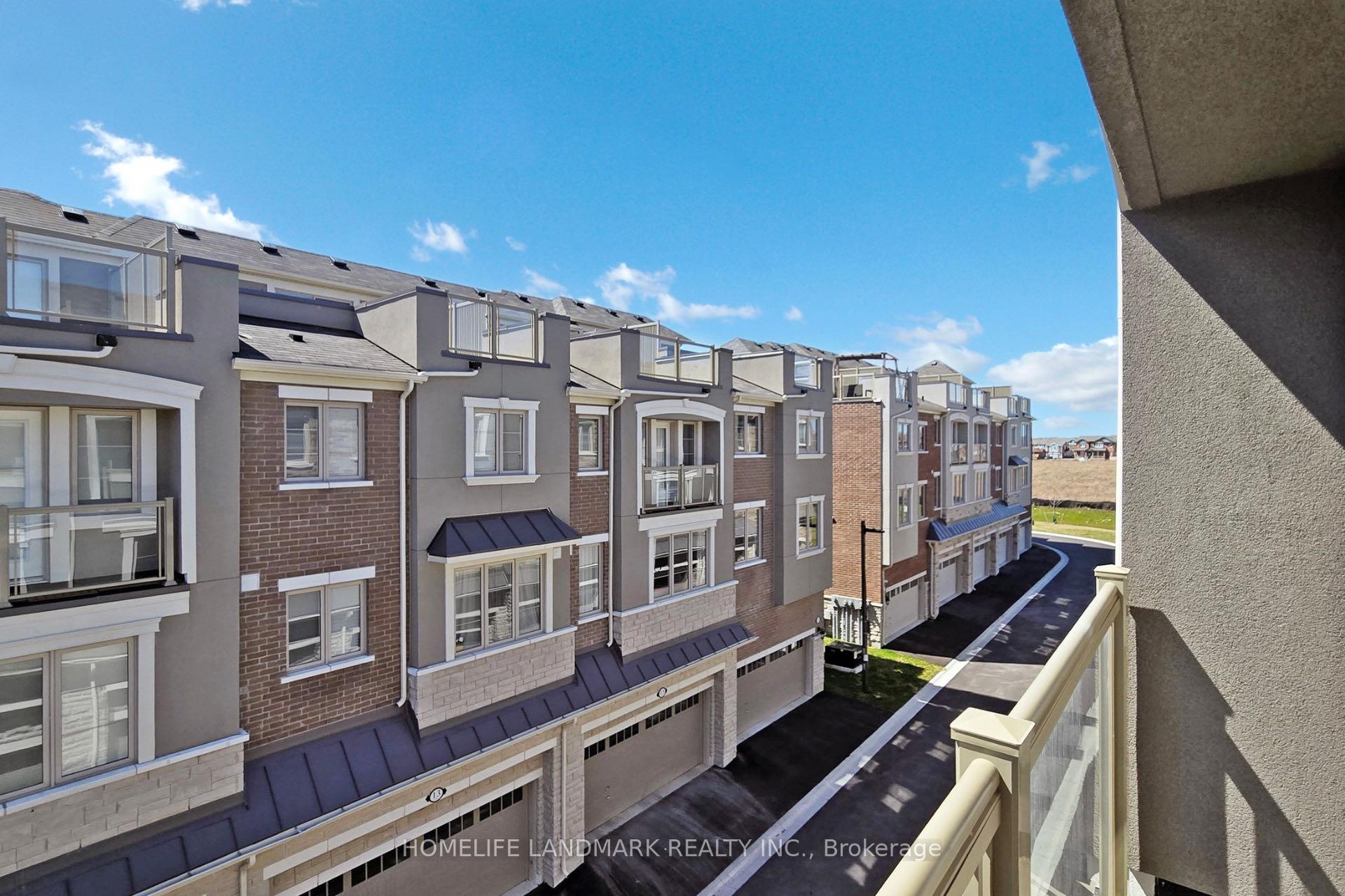 Photo 40 of 3 Betty Ellen Lane, Markham, Cornell — HOMEH