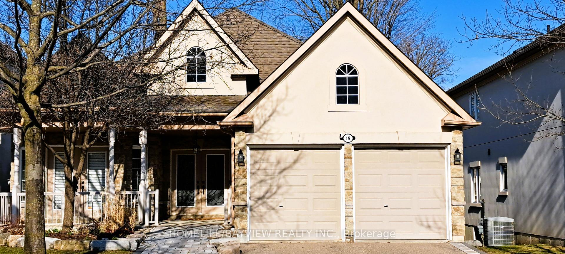 Photo 2 of 19 Warden Woods Court, Markham, Unionville — HOMEH