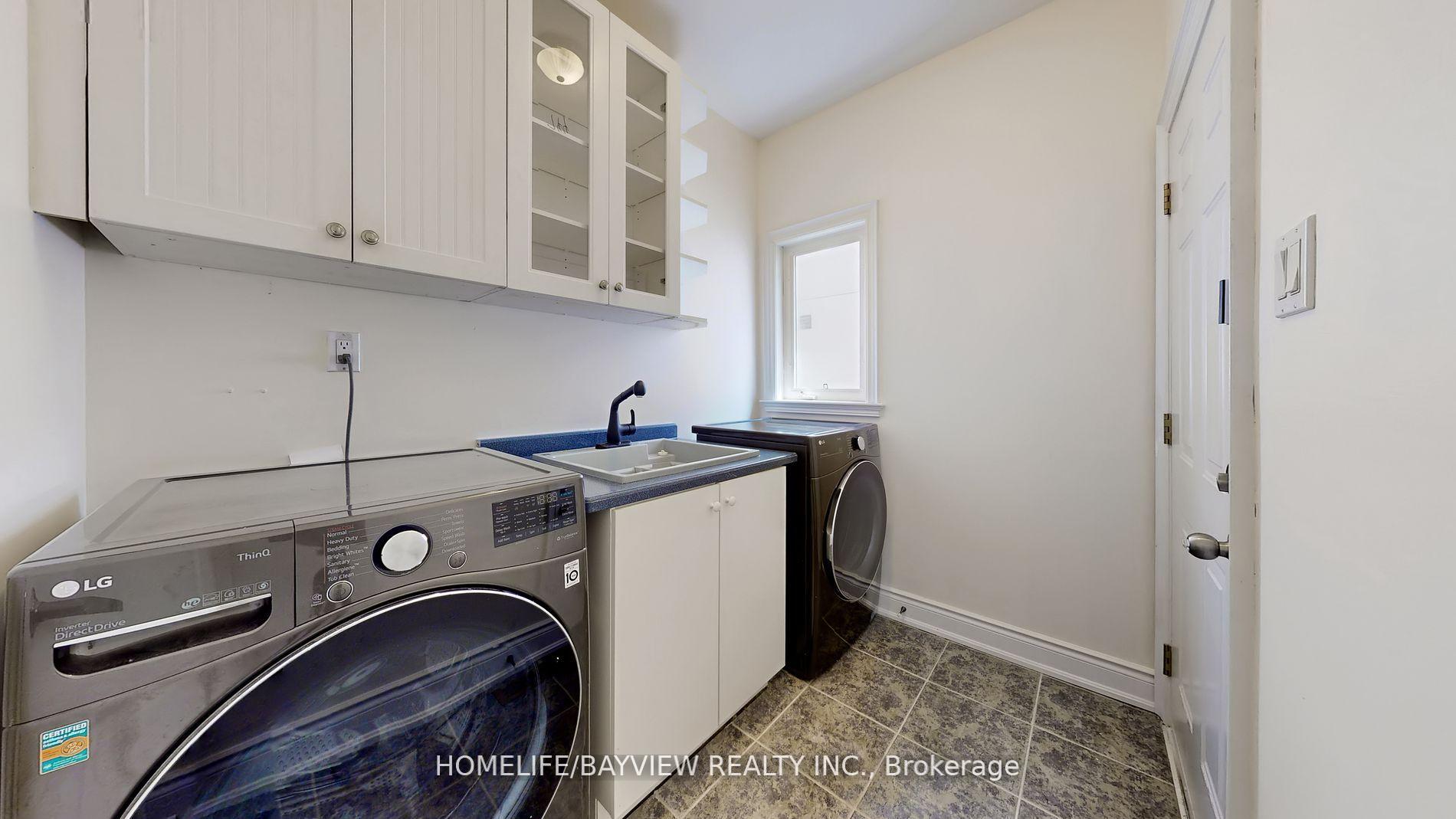 Photo 10 of 19 Warden Woods Court, Markham, Unionville — HOMEH