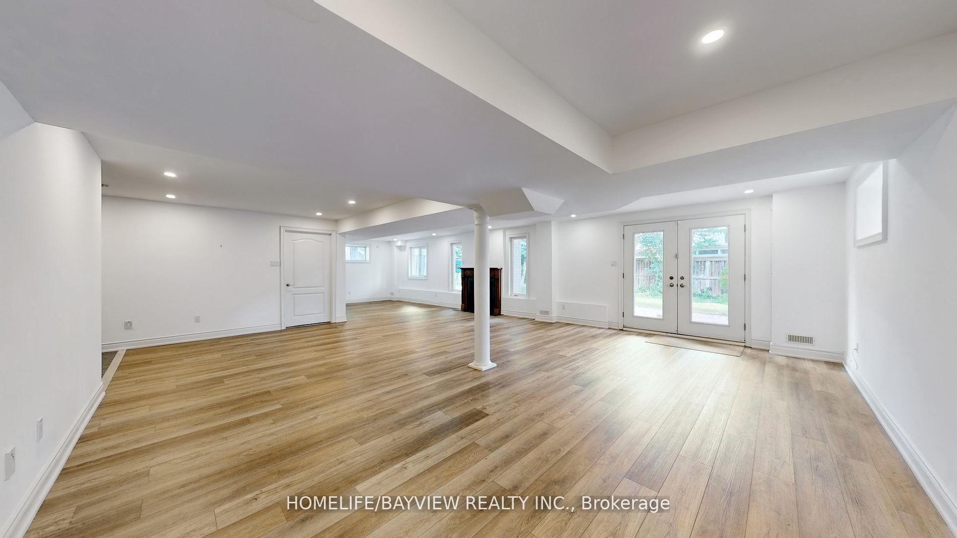 Photo 13 of 19 Warden Woods Court, Markham, Unionville — HOMEH