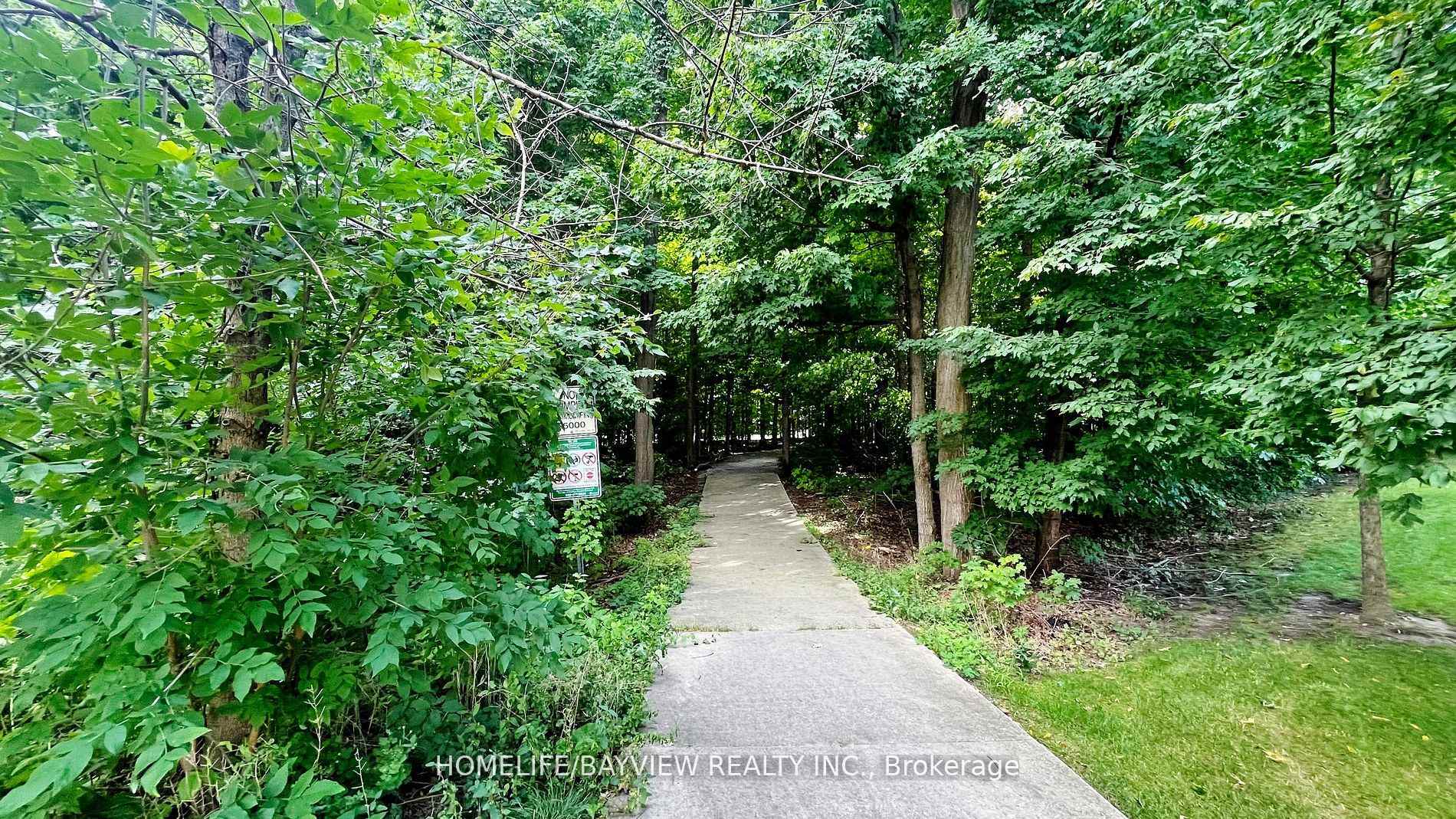 Photo 16 of 19 Warden Woods Court, Markham, Unionville — HOMEH