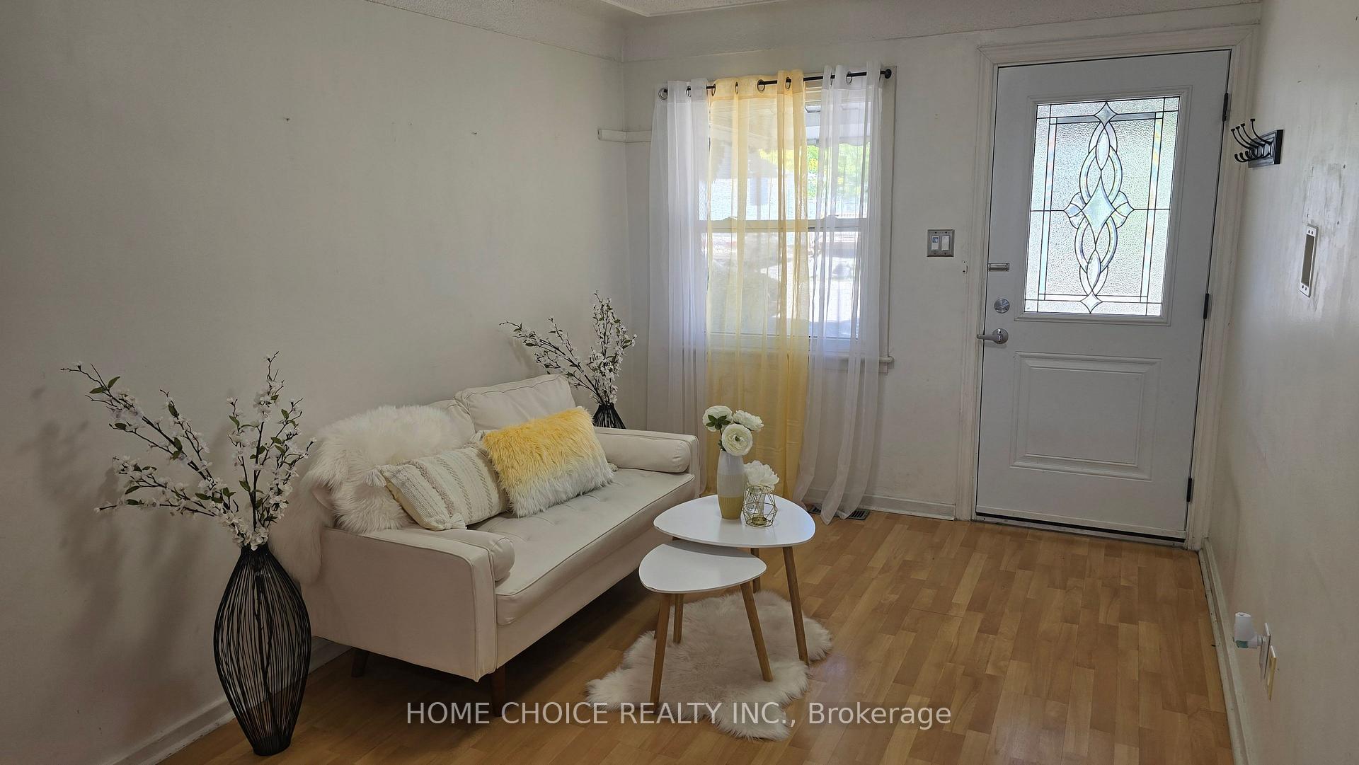 Photo 2 of 558 Quebec Street, Hamilton, Parkview — HOMEH