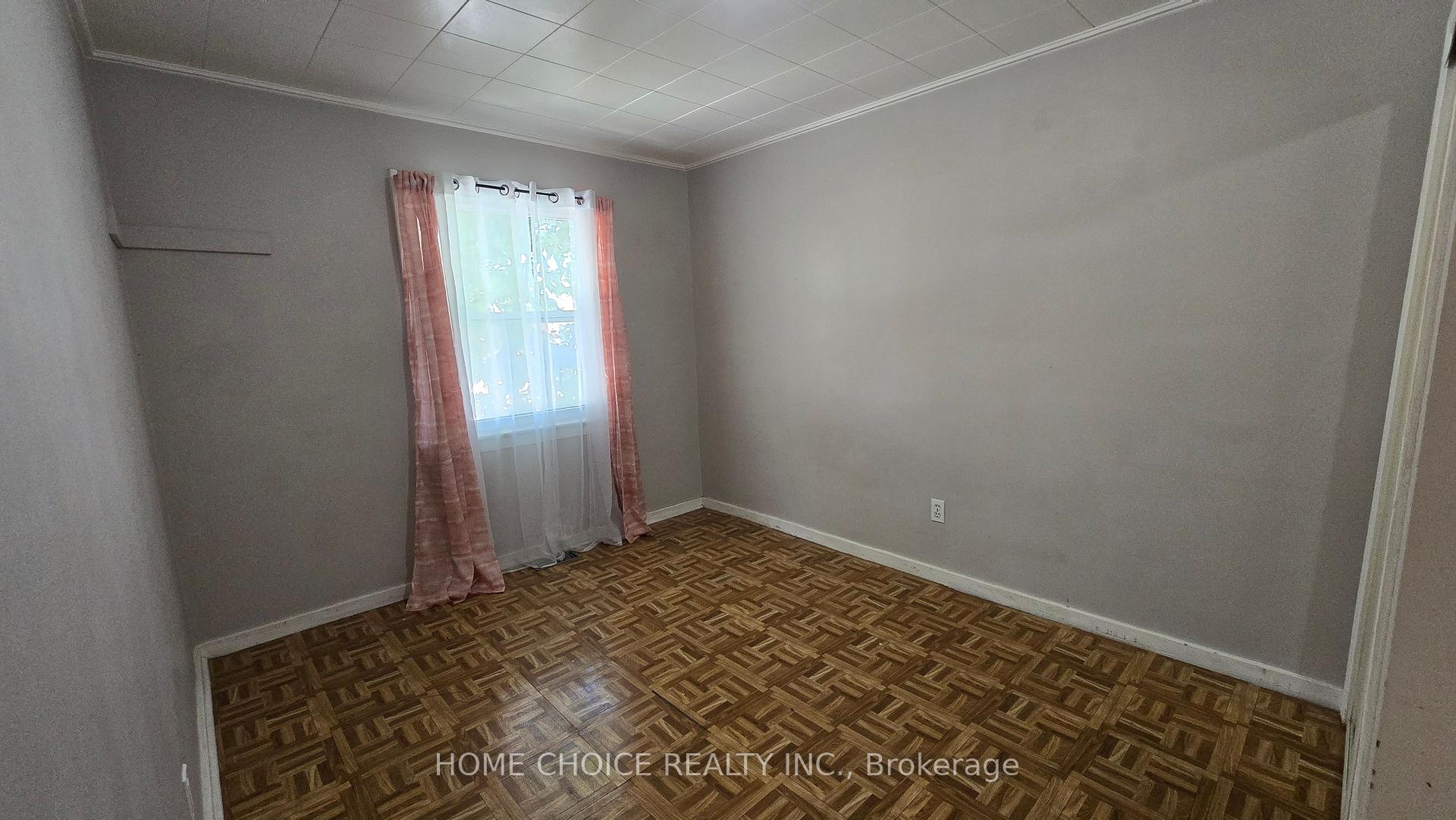 Photo 5 of 558 Quebec Street, Hamilton, Parkview — HOMEH