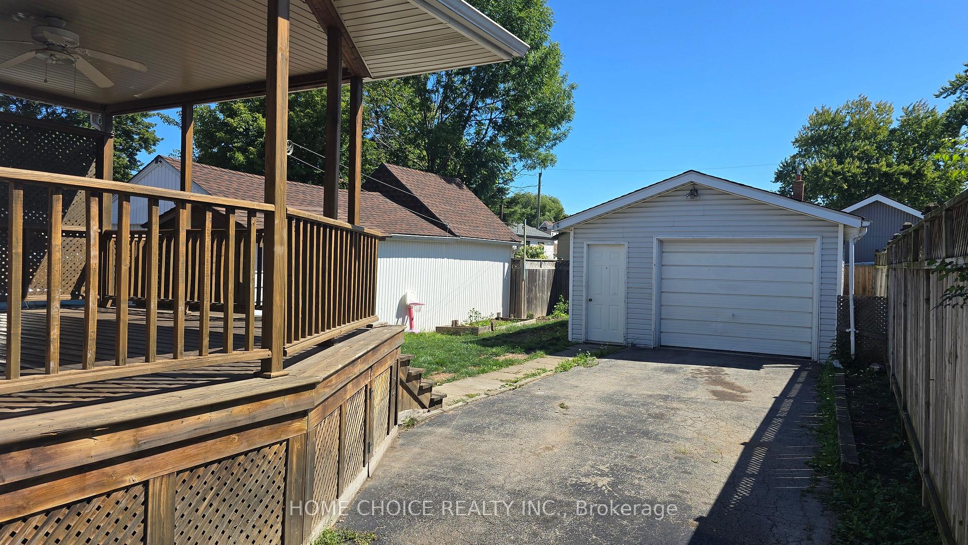 Photo 12 of 558 Quebec Street, Hamilton, Parkview — HOMEH