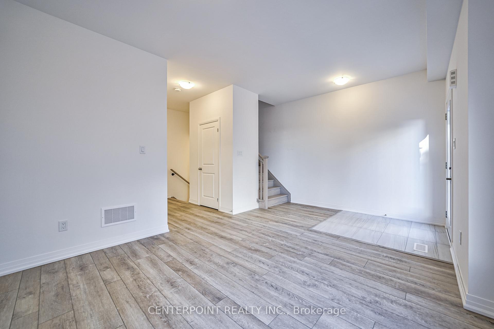 Photo 8 of 13 Albert Firman Lane, Markham, Cachet — HOMEH