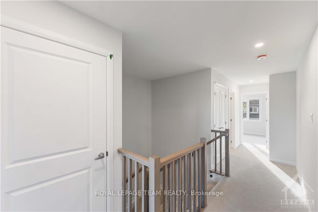 Photo 13 of 702 Fairline Row, Ottawa, Kanata - Emerald Meadows/Trailwest — HOMEH