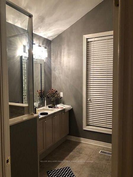 Photo 7 of 49 Westhampton Way, Hamilton, Stoney Creek — HOMEH