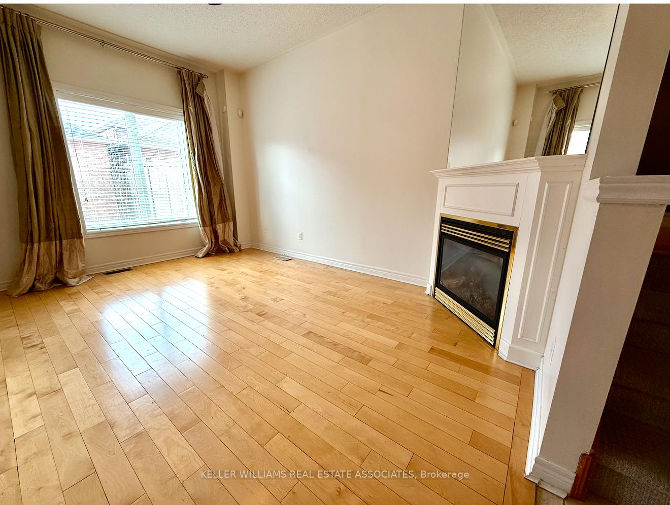 Photo 20 of 49 Westhampton Way, Hamilton, Stoney Creek — HOMEH