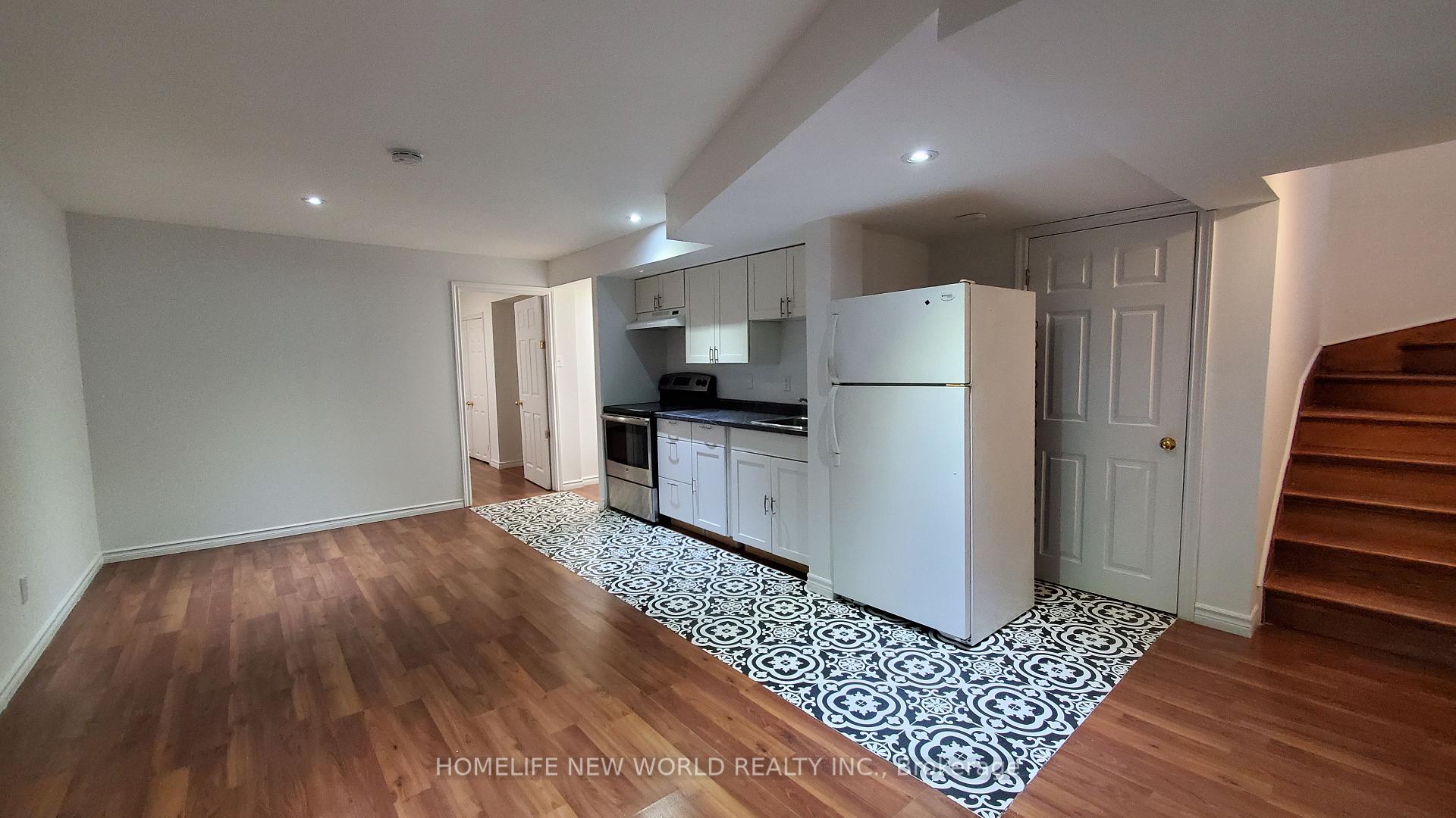 Photo 6 of 44 Storey Place, Markham, Middlefield — HOMEH