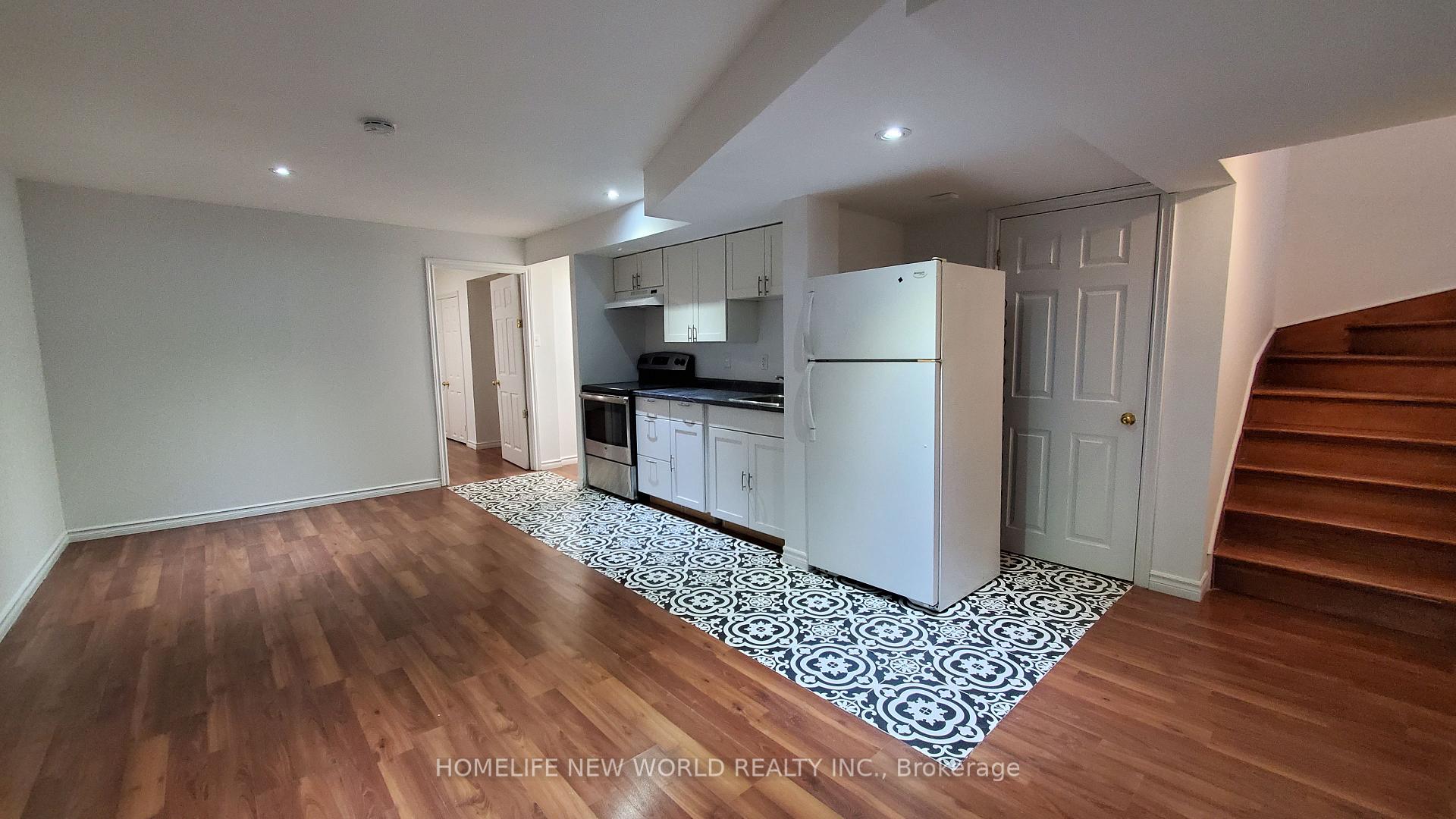 Photo 7 of 44 Storey Place, Markham, Middlefield — HOMEH
