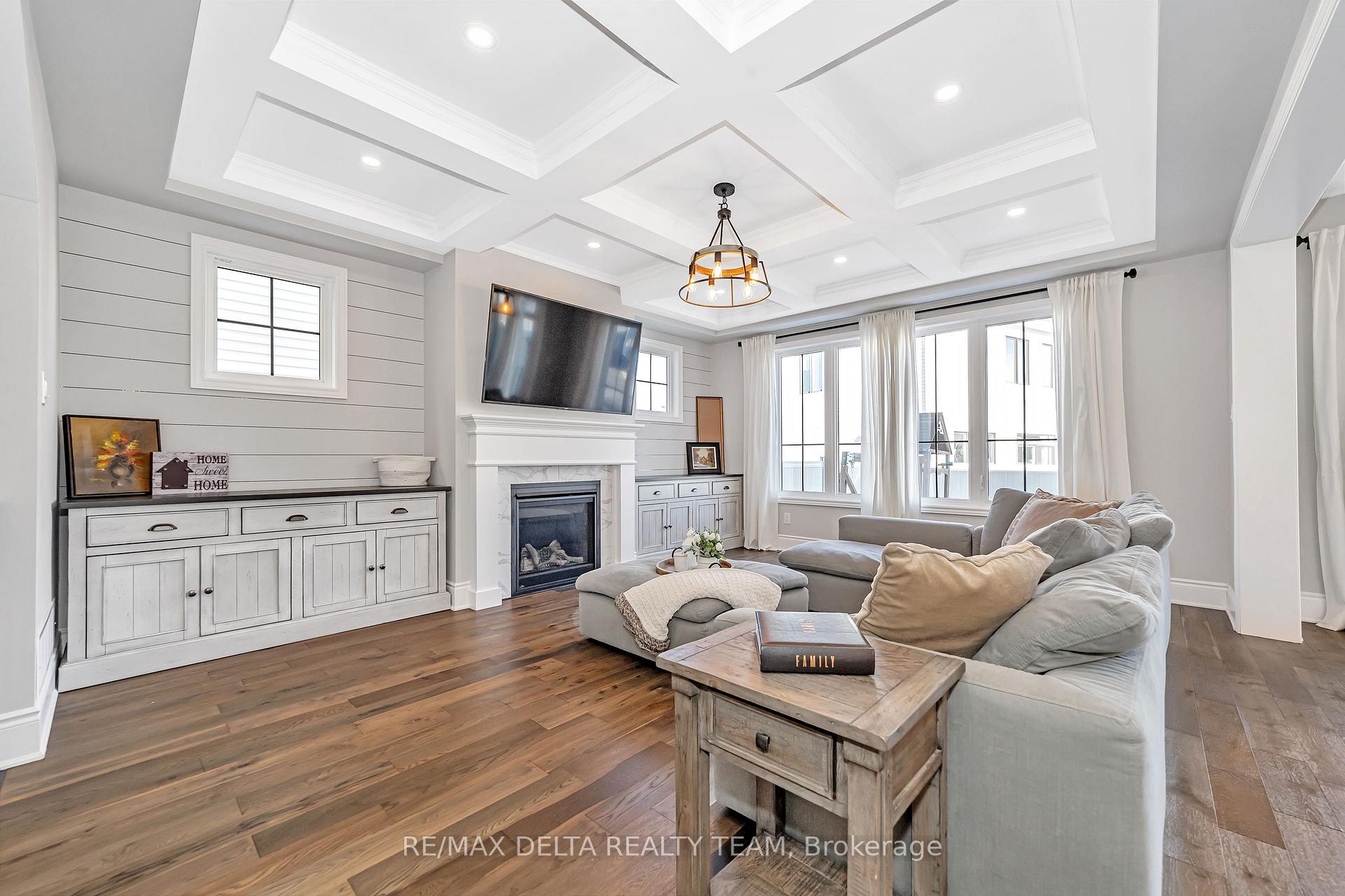 Photo 12 of 742 Brittanic Road, Ottawa, Kanata - Emerald Meadows/Trailwest — HOMEH