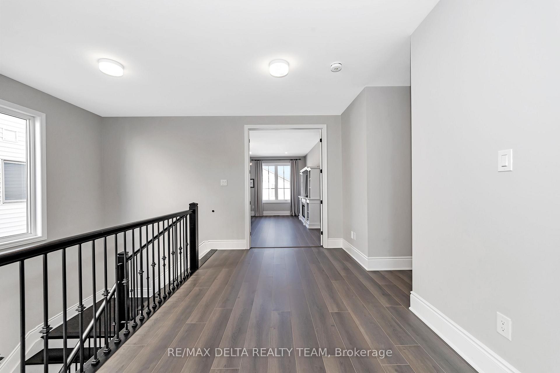 Photo 19 of 742 Brittanic Road, Ottawa, Kanata - Emerald Meadows/Trailwest — HOMEH